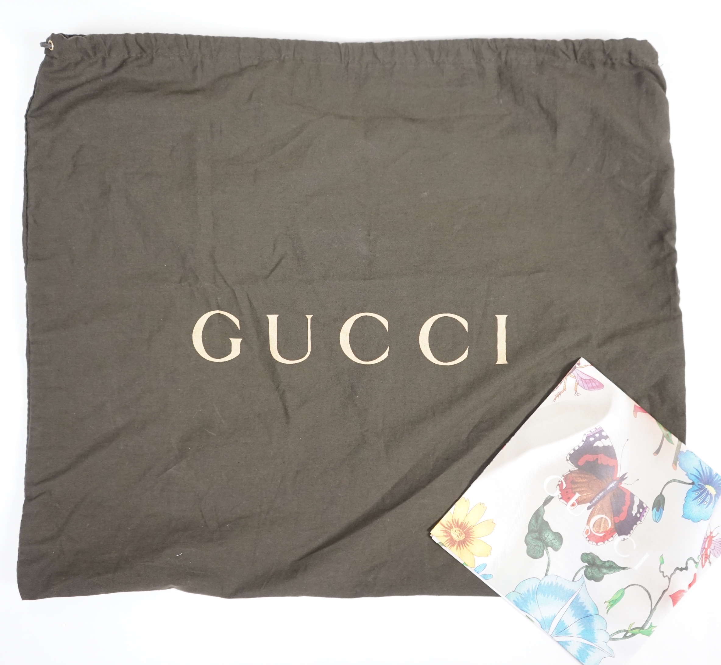 A Gucci Chelsea edition Flora Lady Lock handbag, width 30cm, overall height 33cm, depth 12cm, Please note this lot attracts an additional import tax of 20% on the hammer price